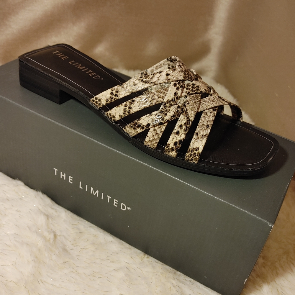 NIB The limited Charlie snake skin print slide sz 6
